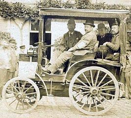 Panhard & Levassor 4 HP, guidato da Emile Mayade a Parigi-Rouen 1894.